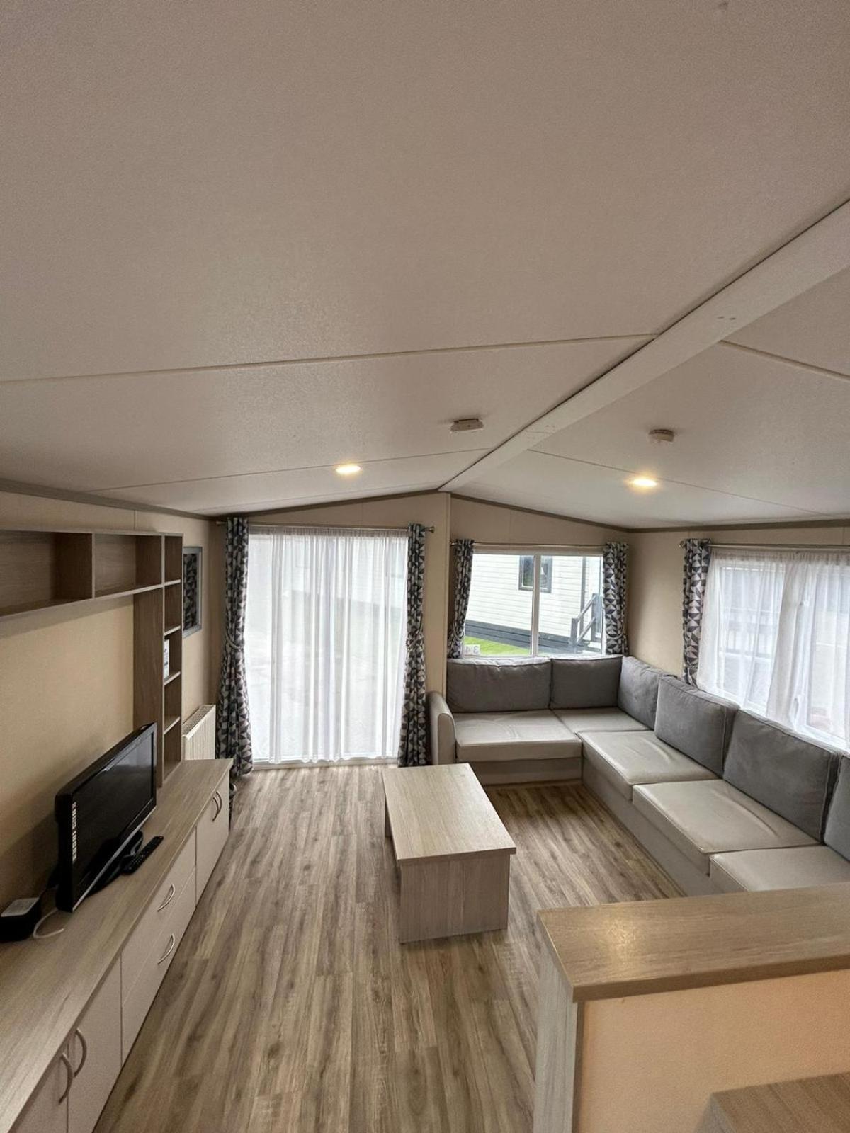 34 Leisure Park Unity 6 Berth Passes Optional No Pets Chalet Brean
