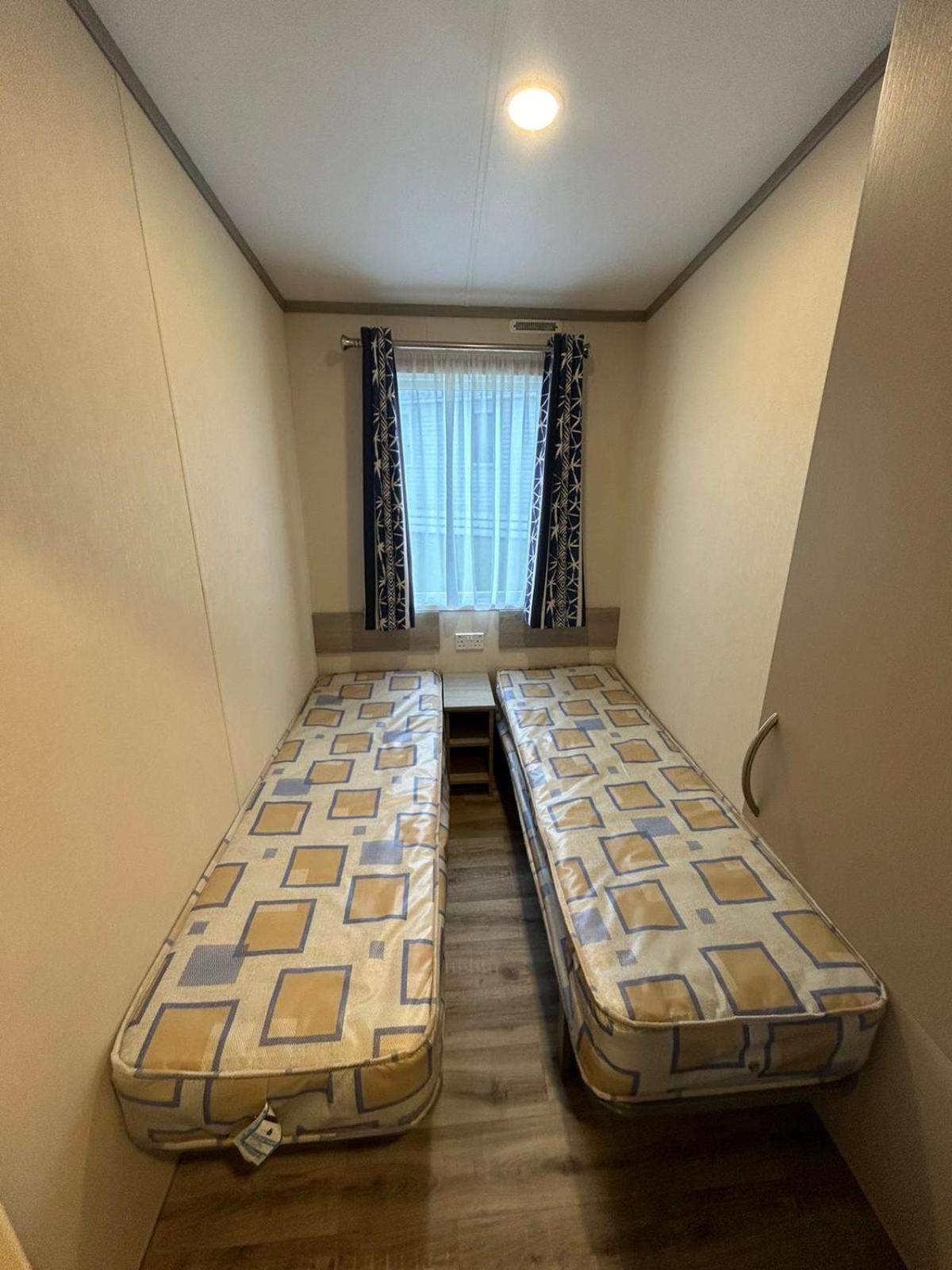 34 Leisure Park Unity 6 Berth Passes Optional No Pets Chalet *