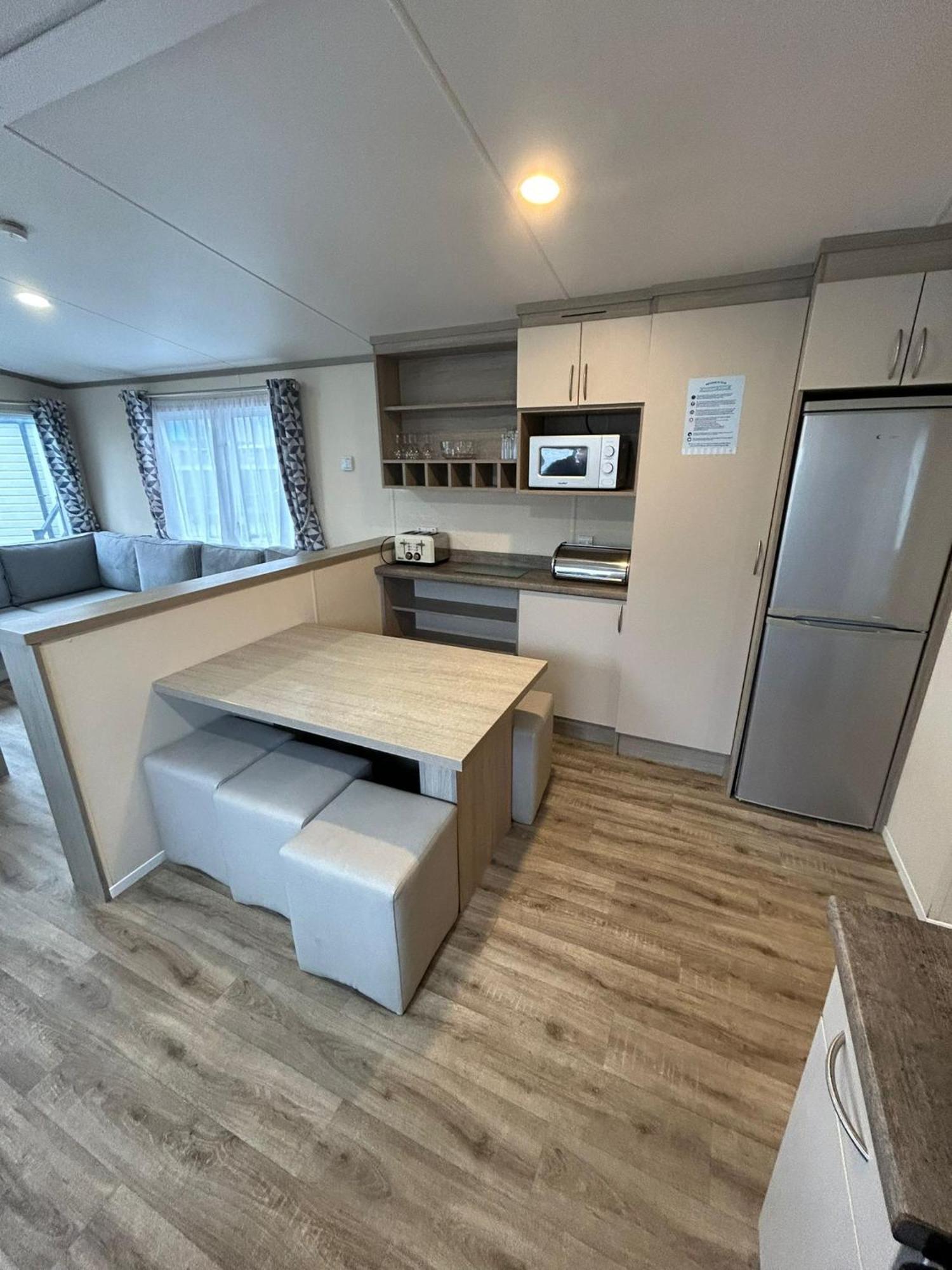 34 Leisure Park Unity 6 Berth Passes Optional No Pets Chalet